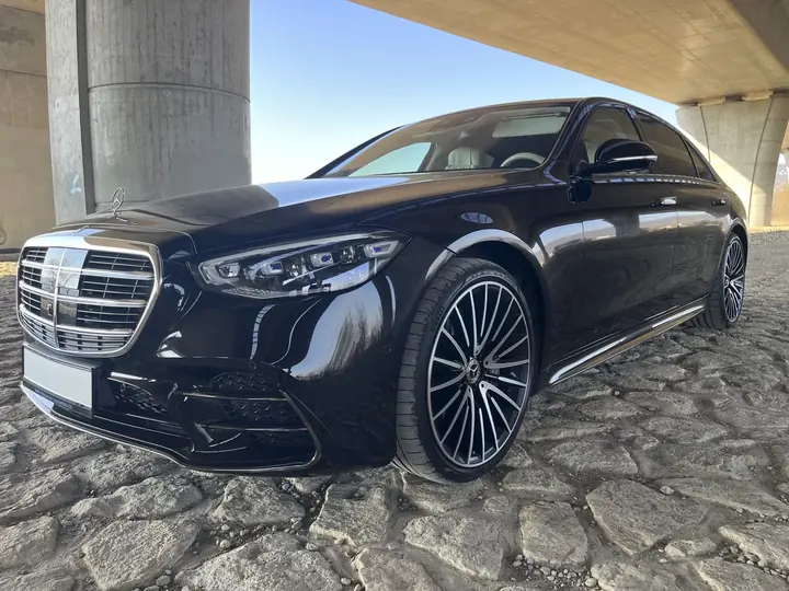 Mercedes-Benz třídy S zepředu